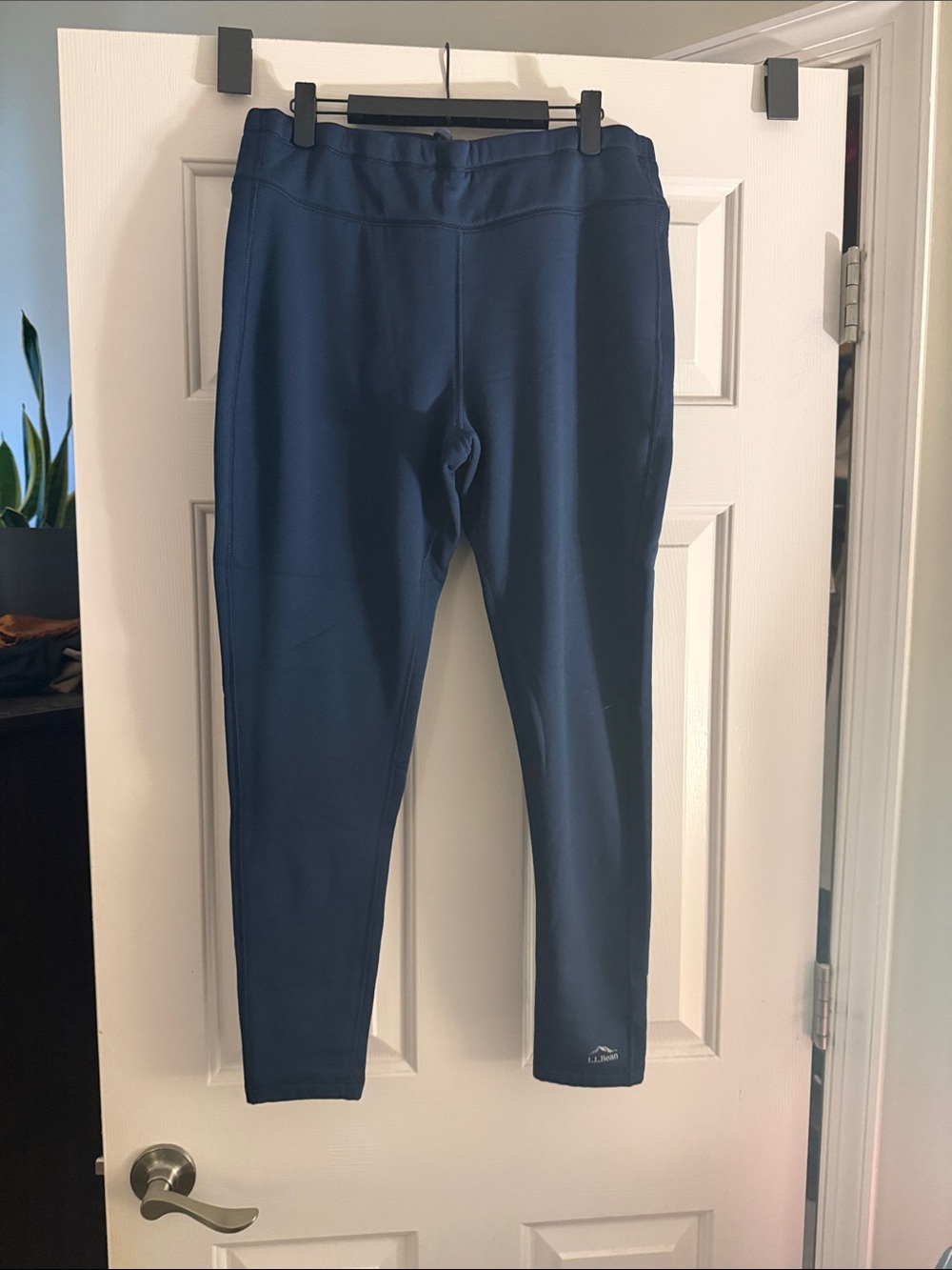L.L. Bean Navy Blue Fleece Lined Leggings